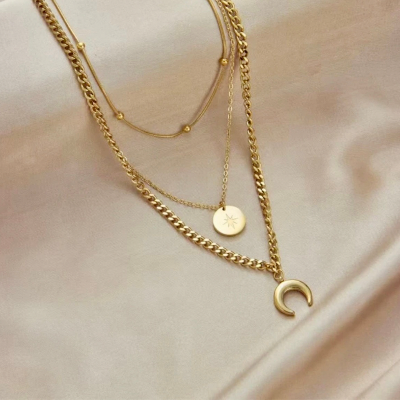 Collier moon